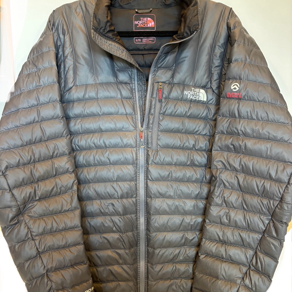 The North Face Men's Gray Puffer Jacket